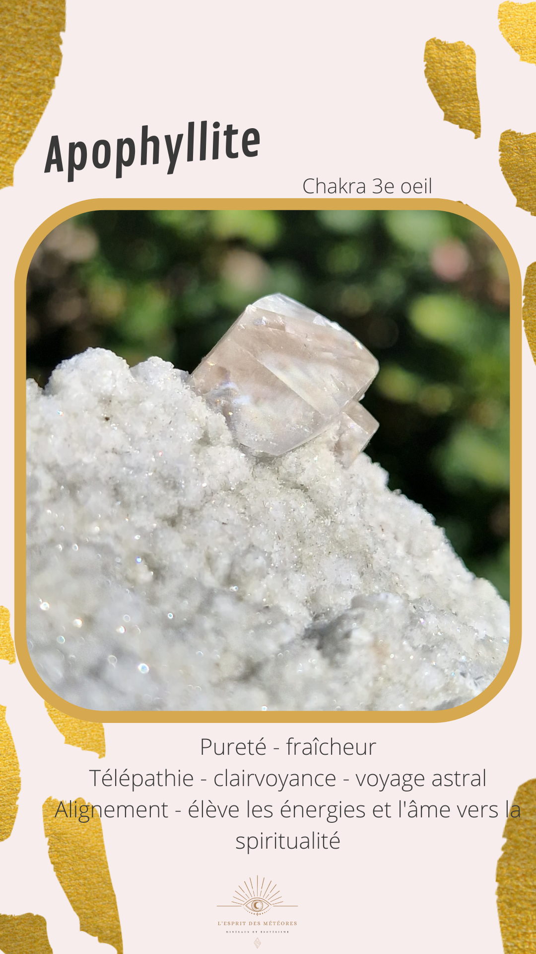 Apophyllite, Apophyllite verte, Stilbite sur Calcédoine blanche O