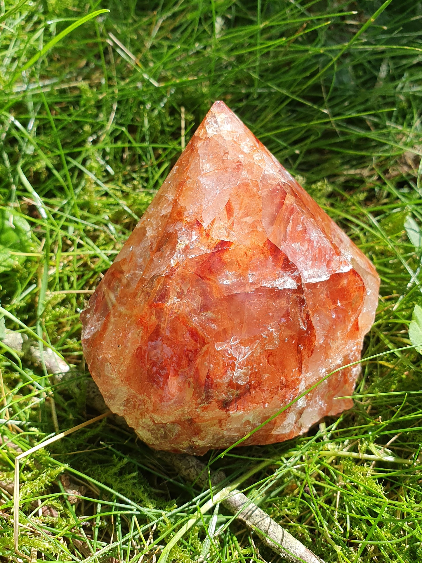 Pointe semi brute Quartz Hématoïde rouge K