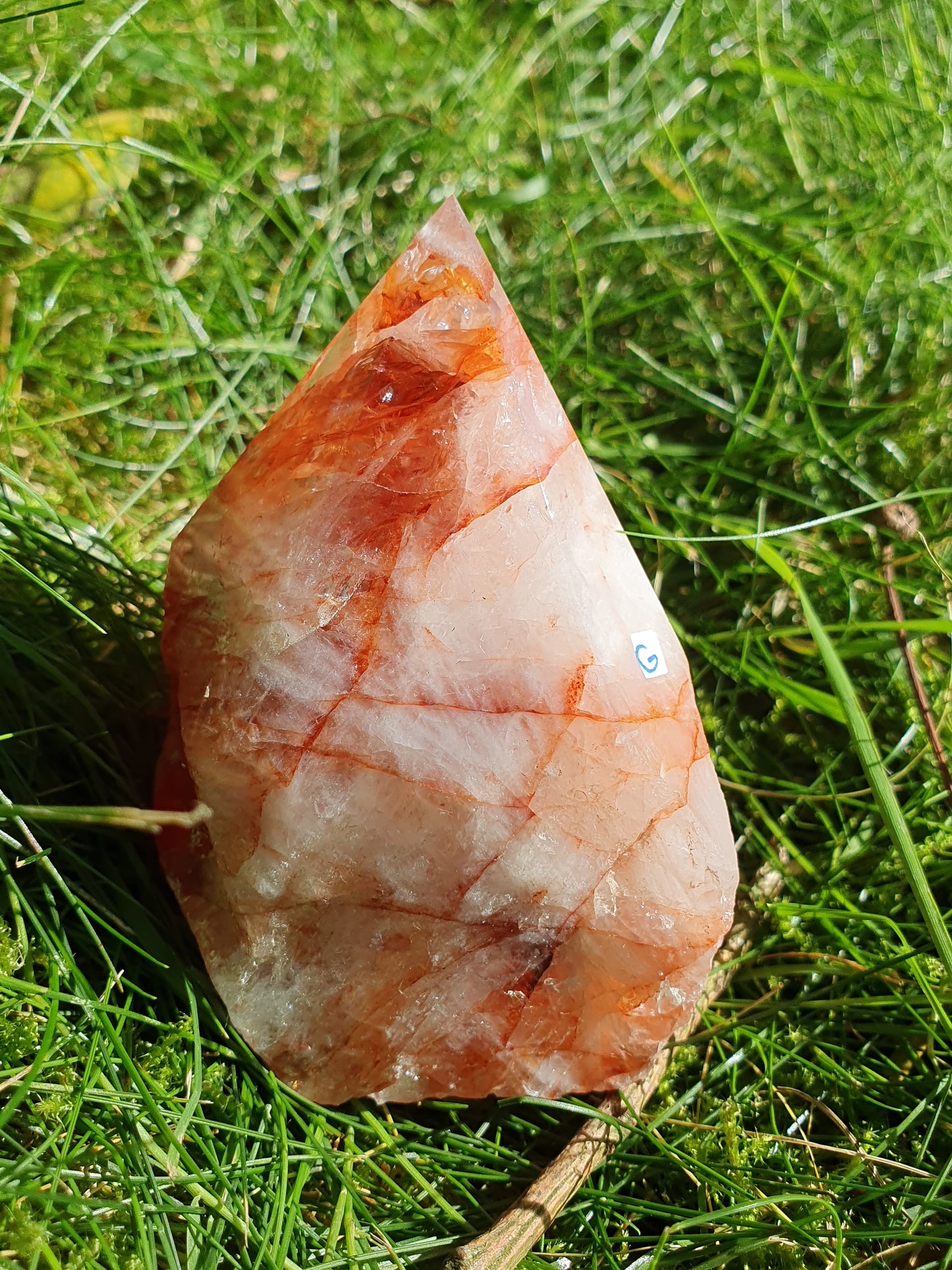 Pointe semi brute Quartz Hématoïde rouge G