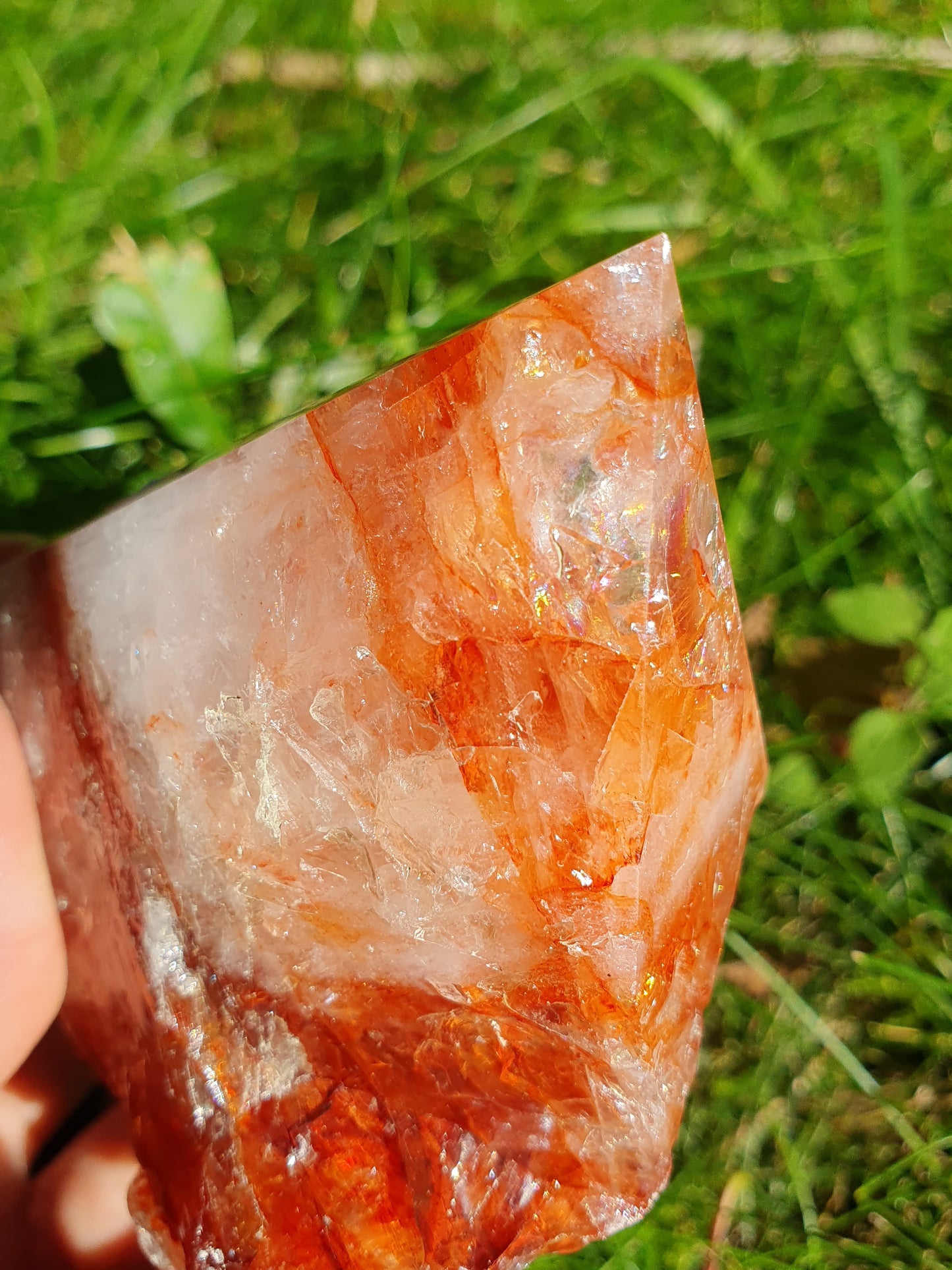 Pointe semi brute Quartz Hématoïde rouge G