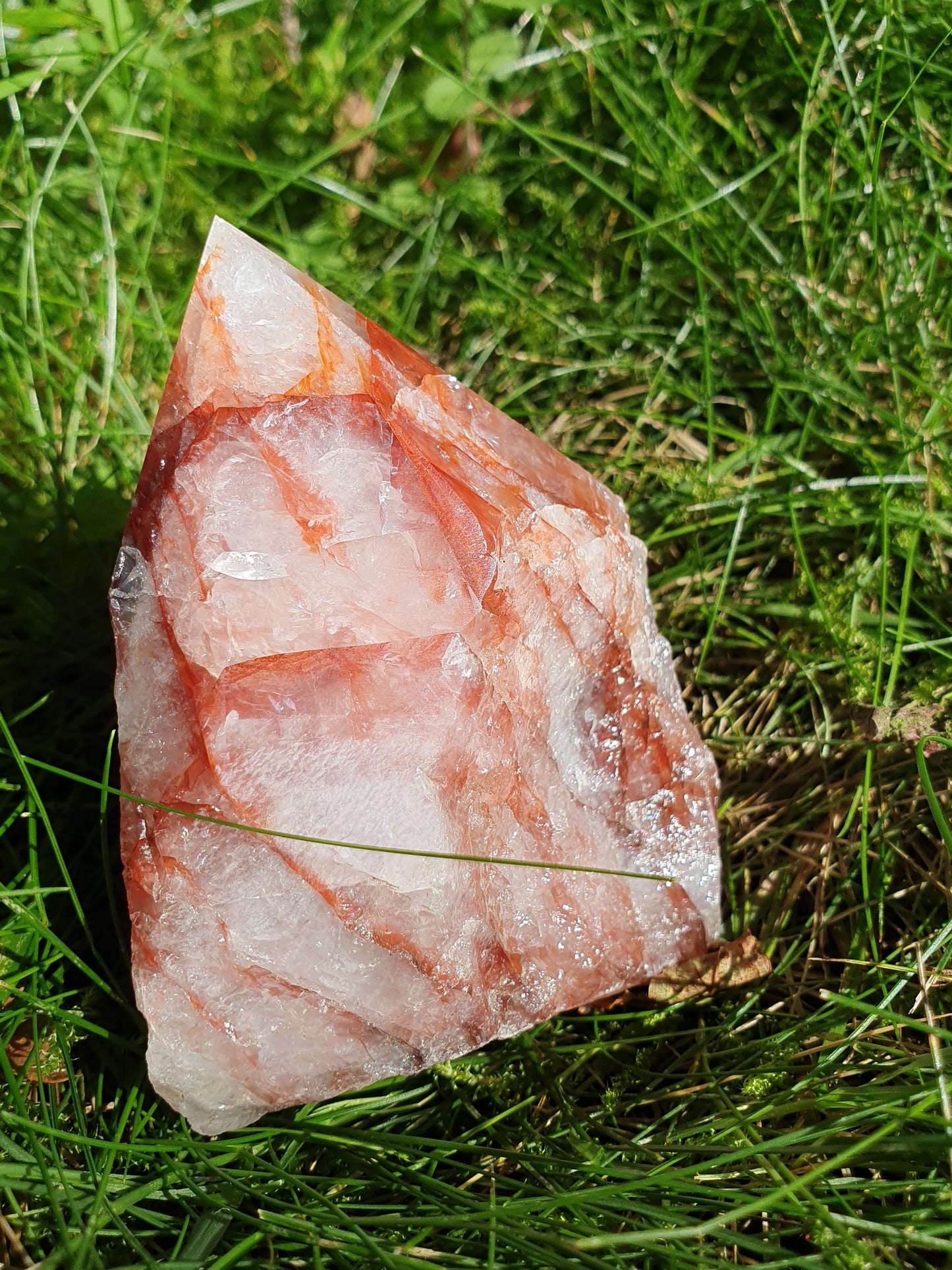 Pointe semi brute Quartz Hématoïde rouge C