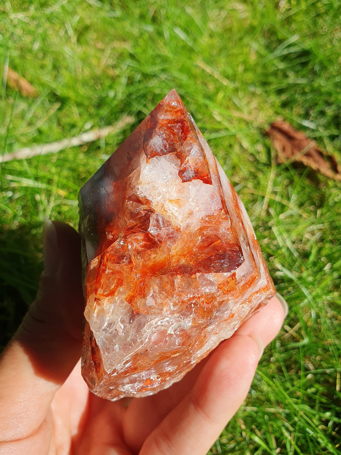 Pointe semi brute Quartz Hématoïde rouge A