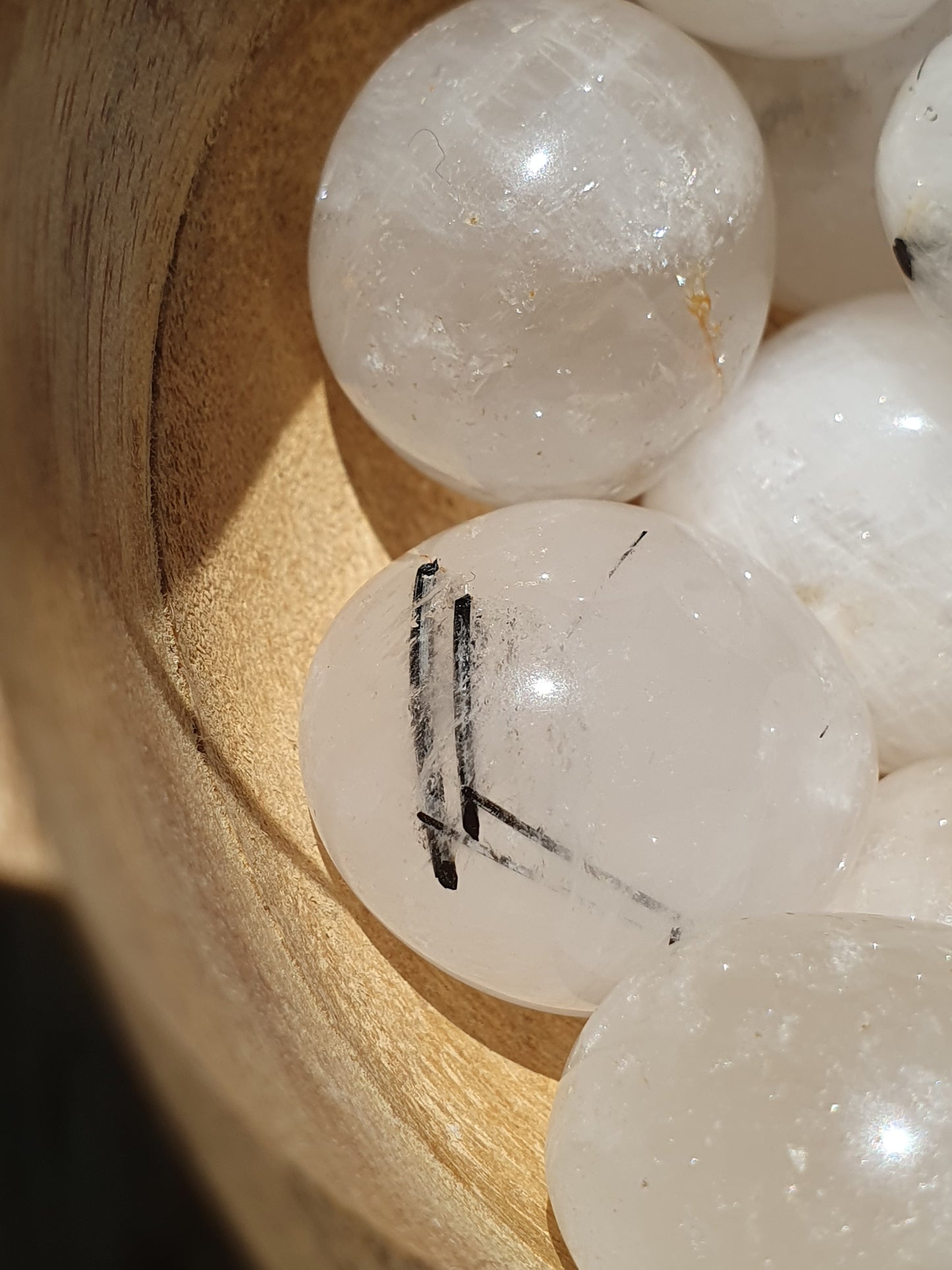 Pierre roulée Cristal de roche Tourmaline