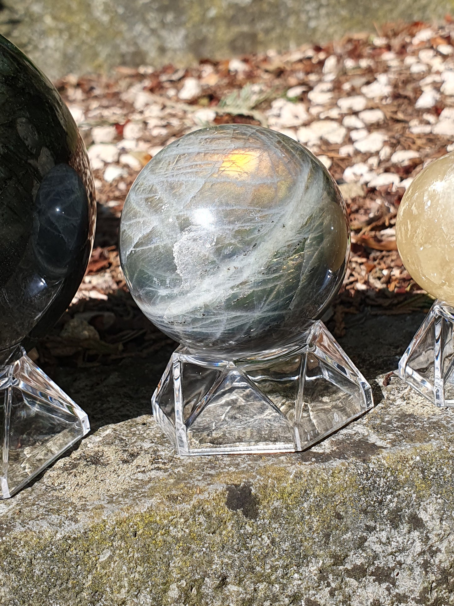 Socle transparent