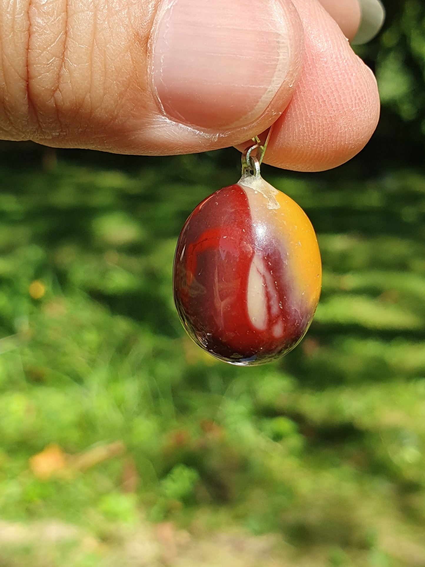 Pendentif pierre roulée jaspe Mokaïte