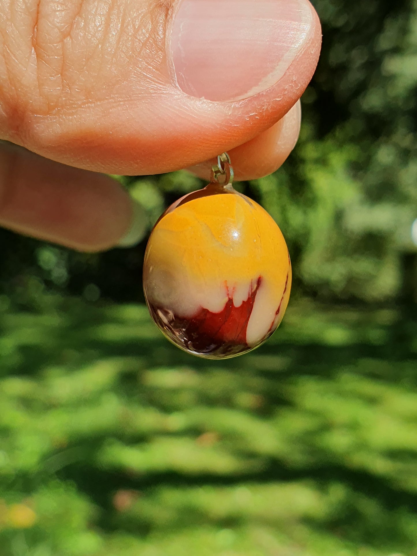 Pendentif pierre roulée jaspe Mokaïte