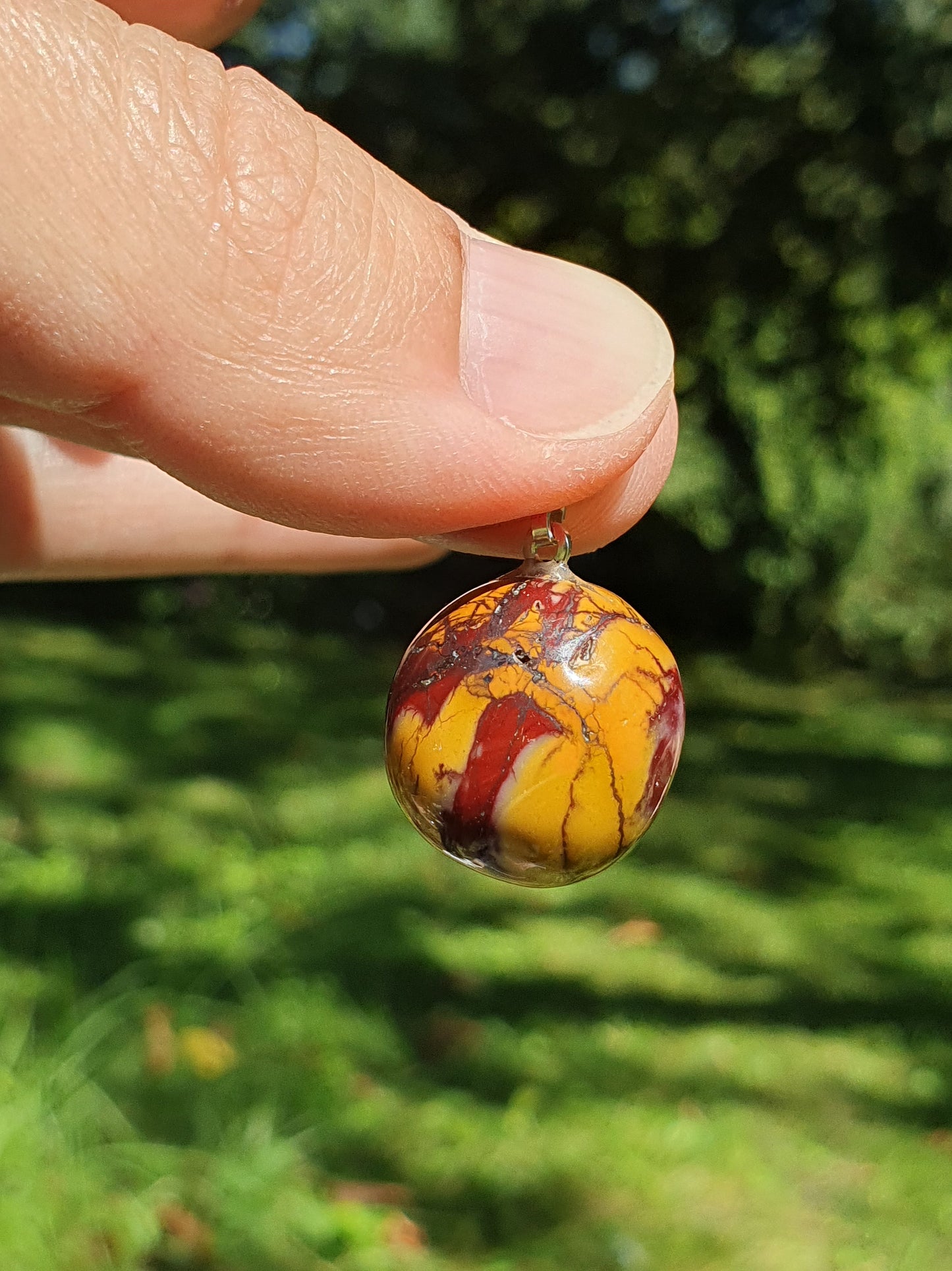 Pendentif pierre roulée jaspe Mokaïte