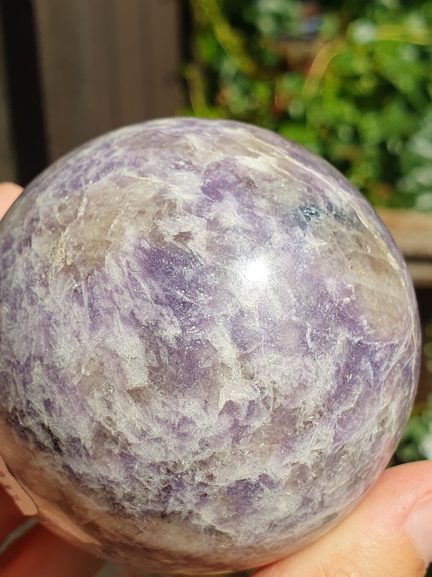 Sphère Tourmaline rose sur Lépidolite