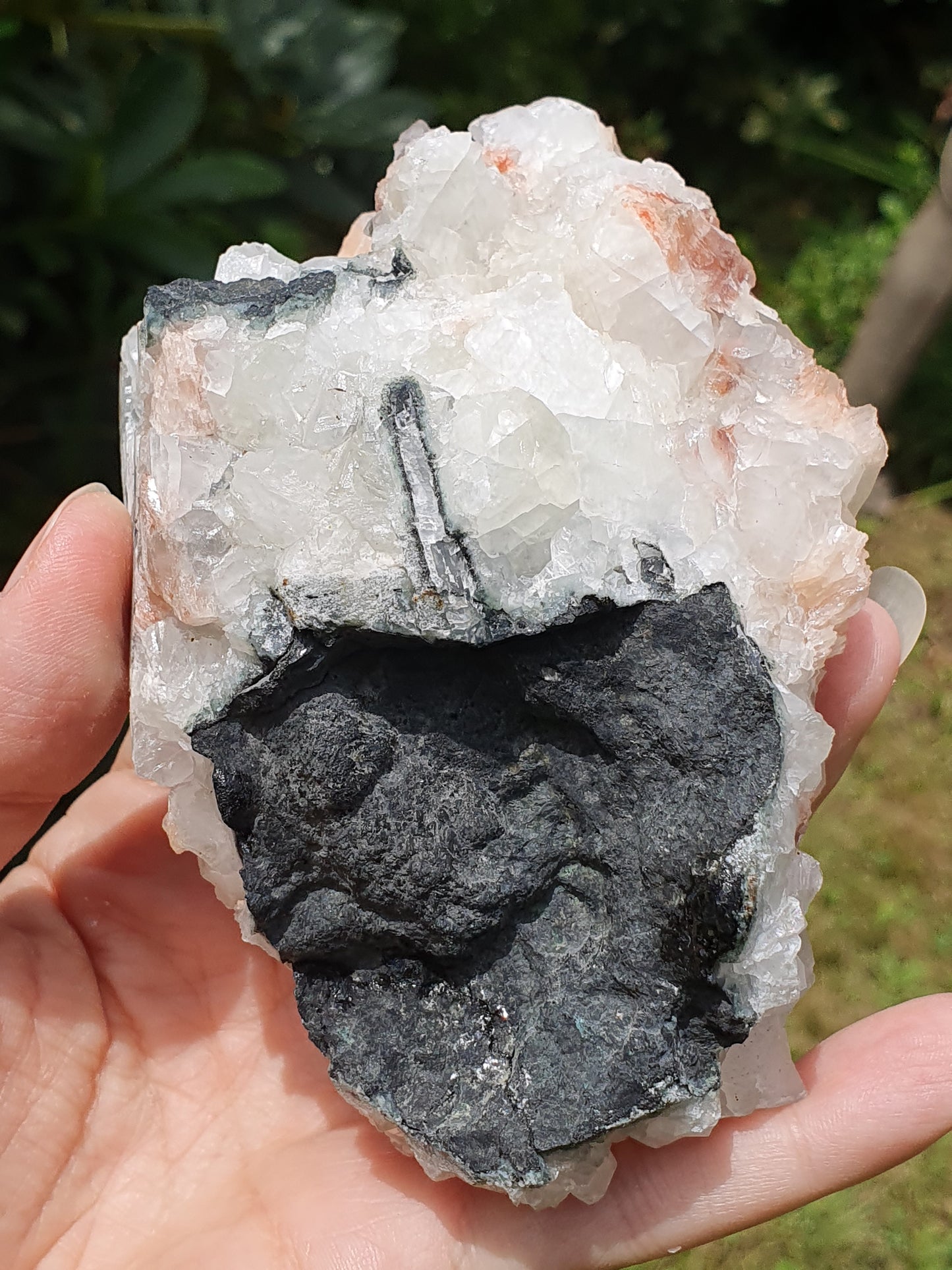 Apophyllite et stilbite sur Calcédoine A2