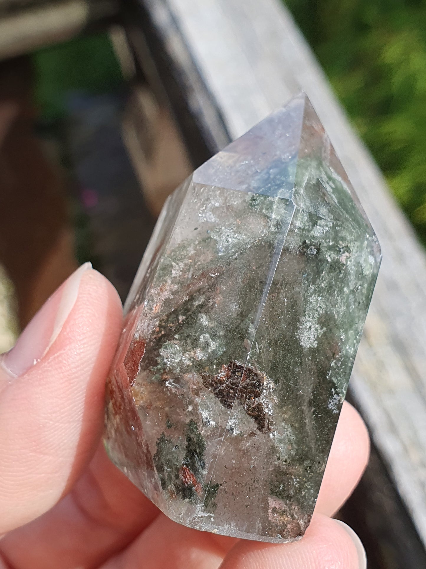 Pointe Quartz Chlorite D (Lodolite)