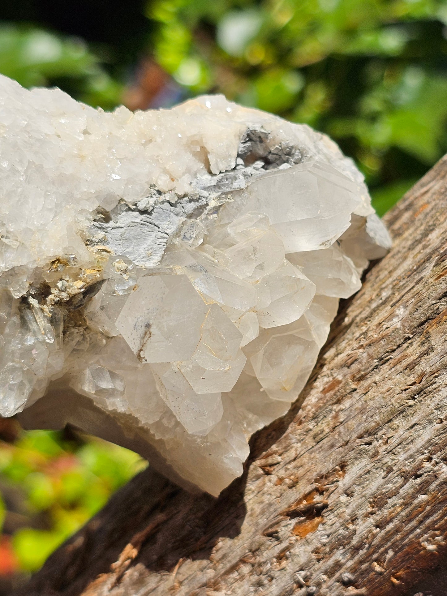 Quartz des Pyrénées avec fantôme