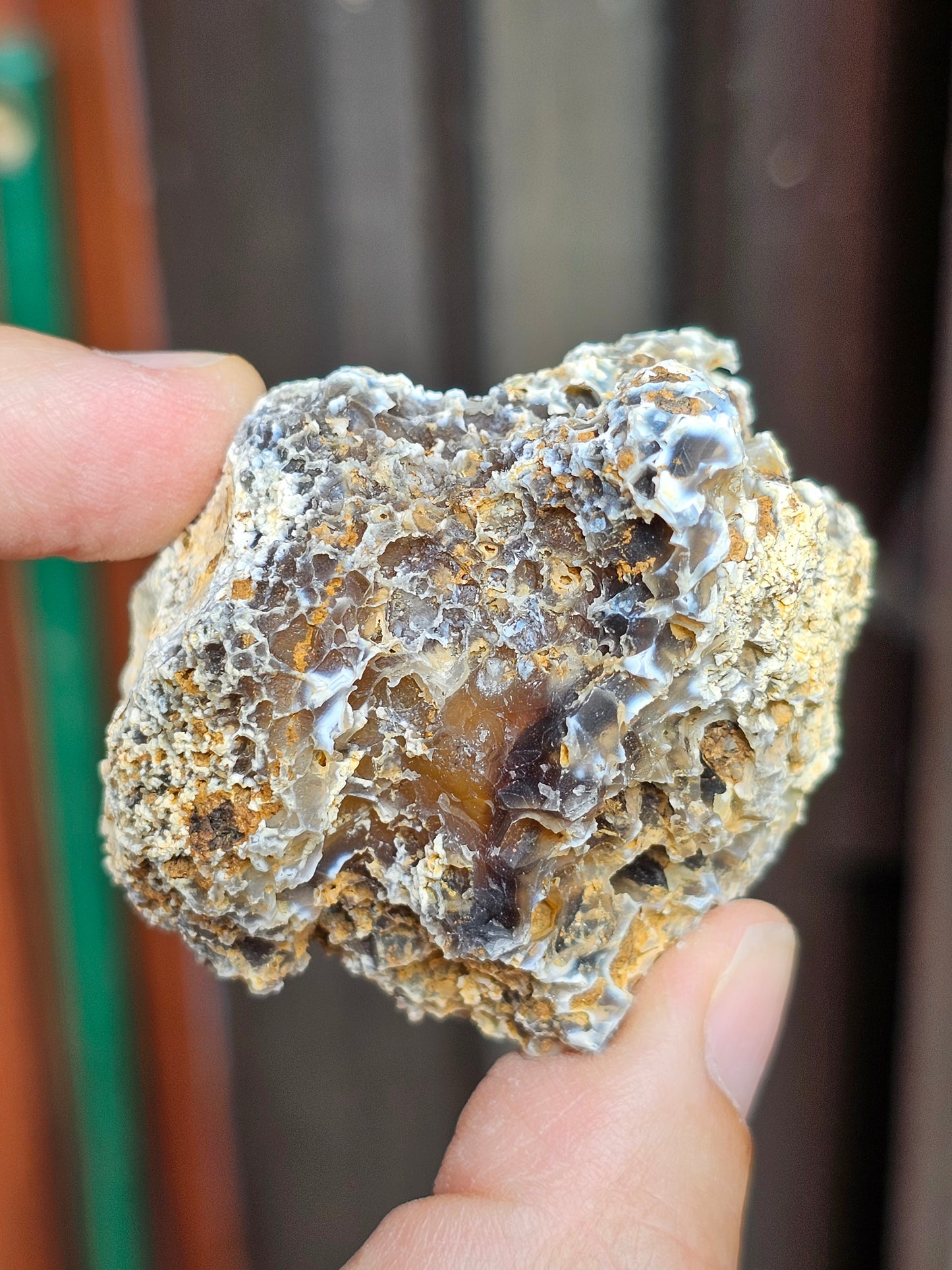 Demi géode de Calcédoine française E