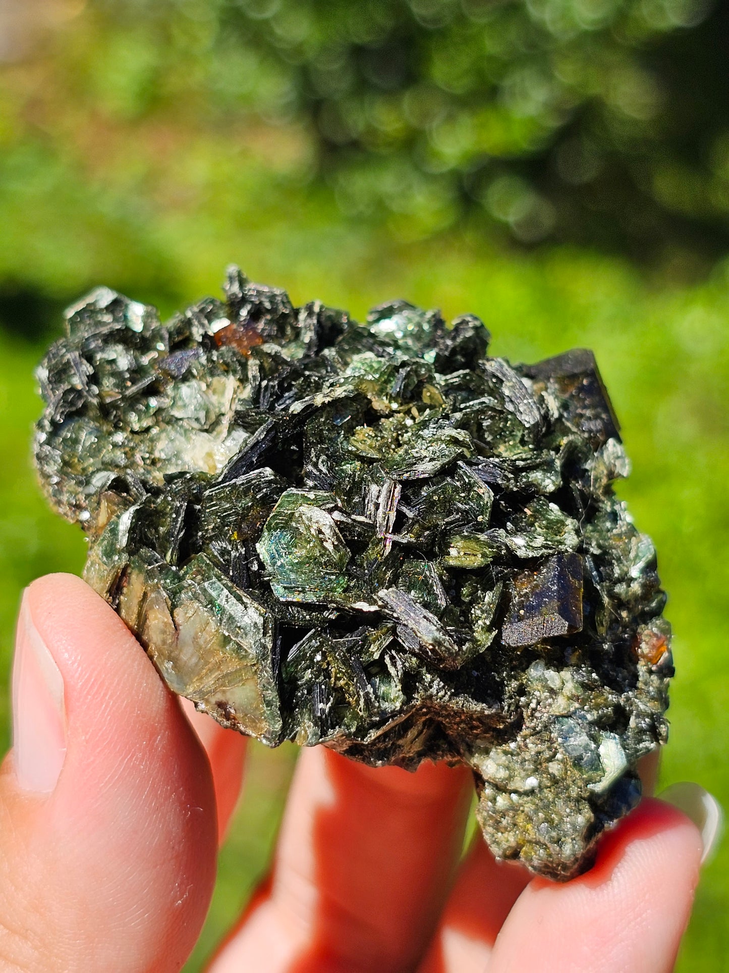 Epidote et chlinochlorite (séraphinite) B