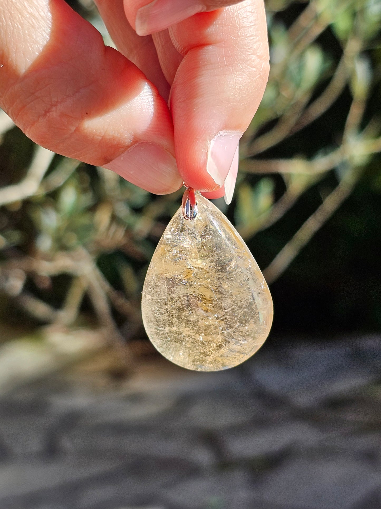 Pendentif Citrine Naturelle AA sur bélière en argent (à choisir)