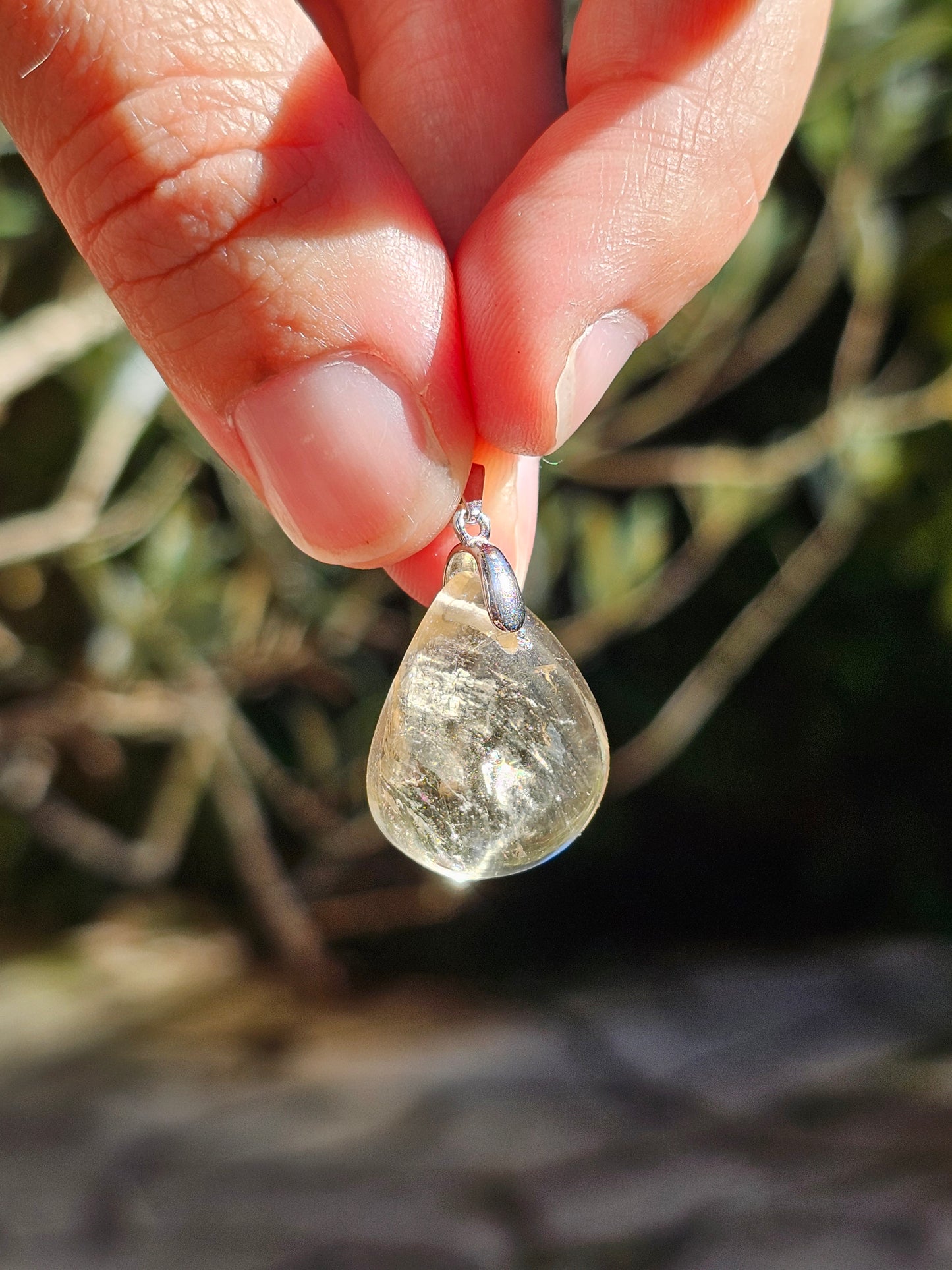 Pendentif Citrine Naturelle AA sur bélière en argent (à choisir)