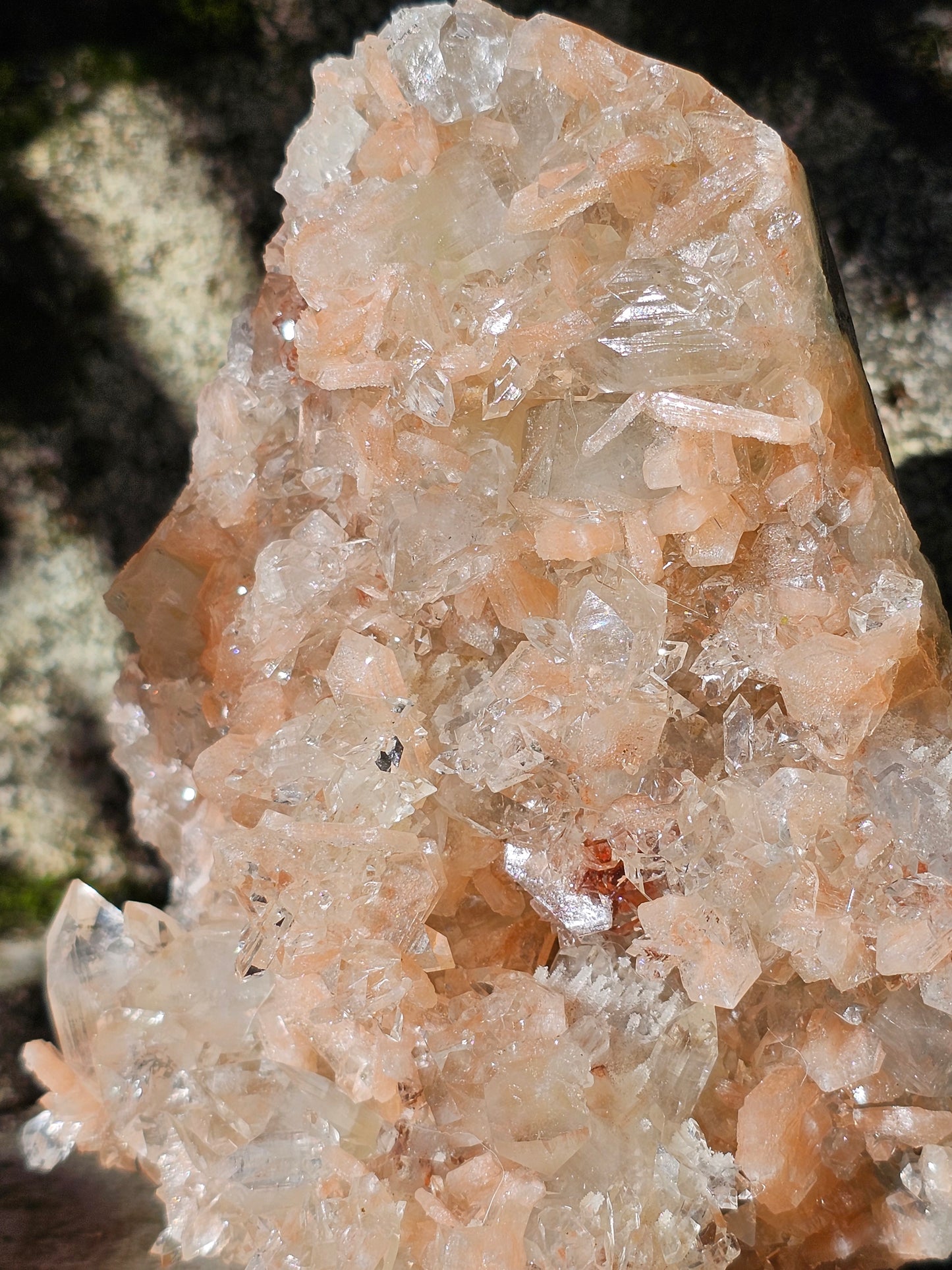 Apophyllite et stilbite d'exception sur Heulandite rose L
