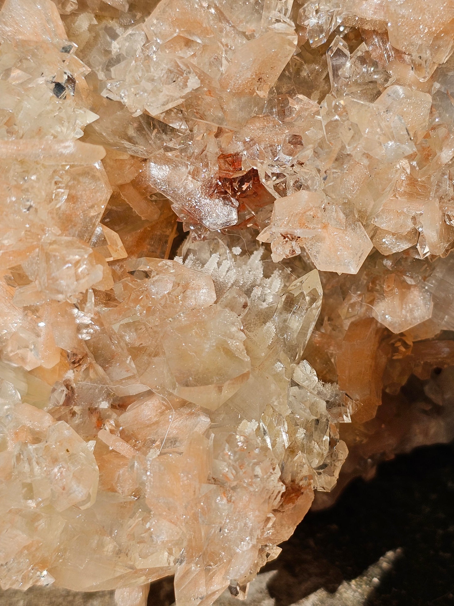 Apophyllite et stilbite d'exception sur Heulandite rose L
