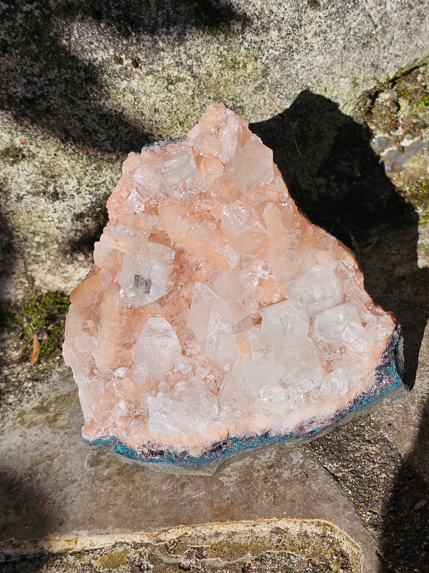Apophyllite et stilbite sur heulandite rose M