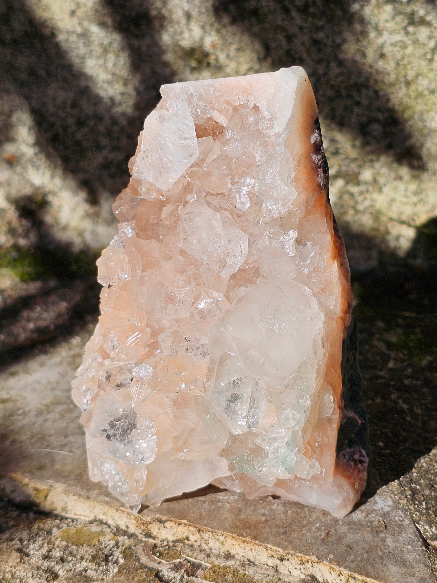 Apophyllite et stilbite sur Heulandite rose I