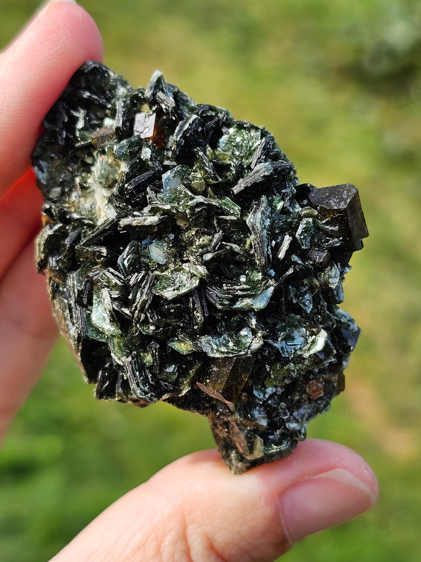 Epidote et chlinochlorite (séraphinite) B