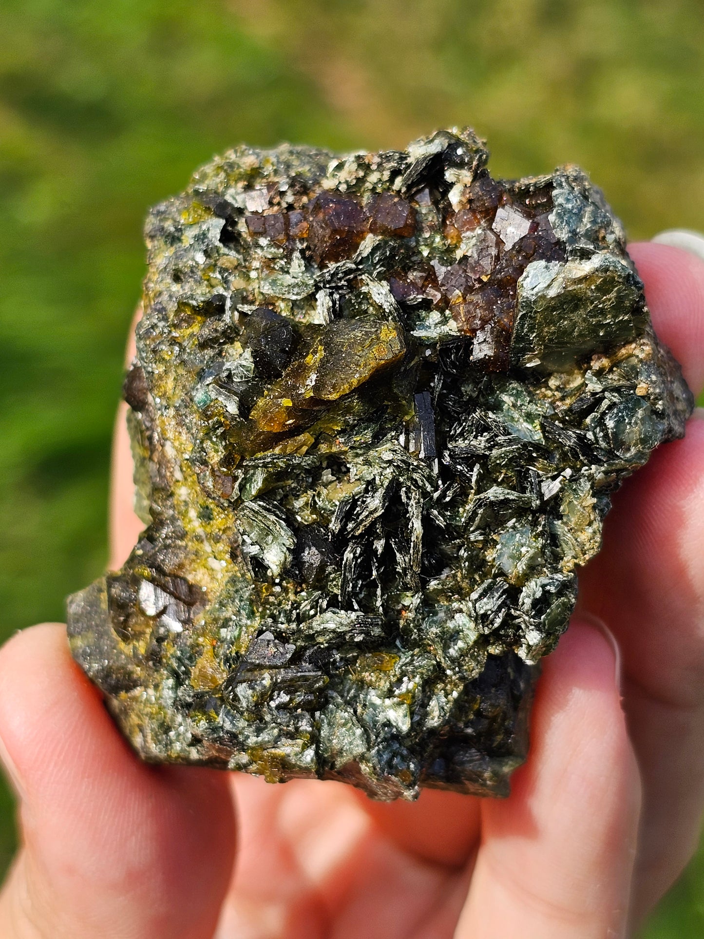 Epidote et chlinochlorite (séraphinite)