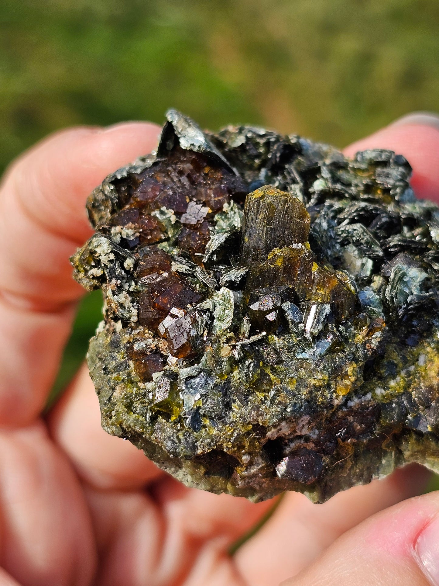 Epidote et chlinochlorite (séraphinite)