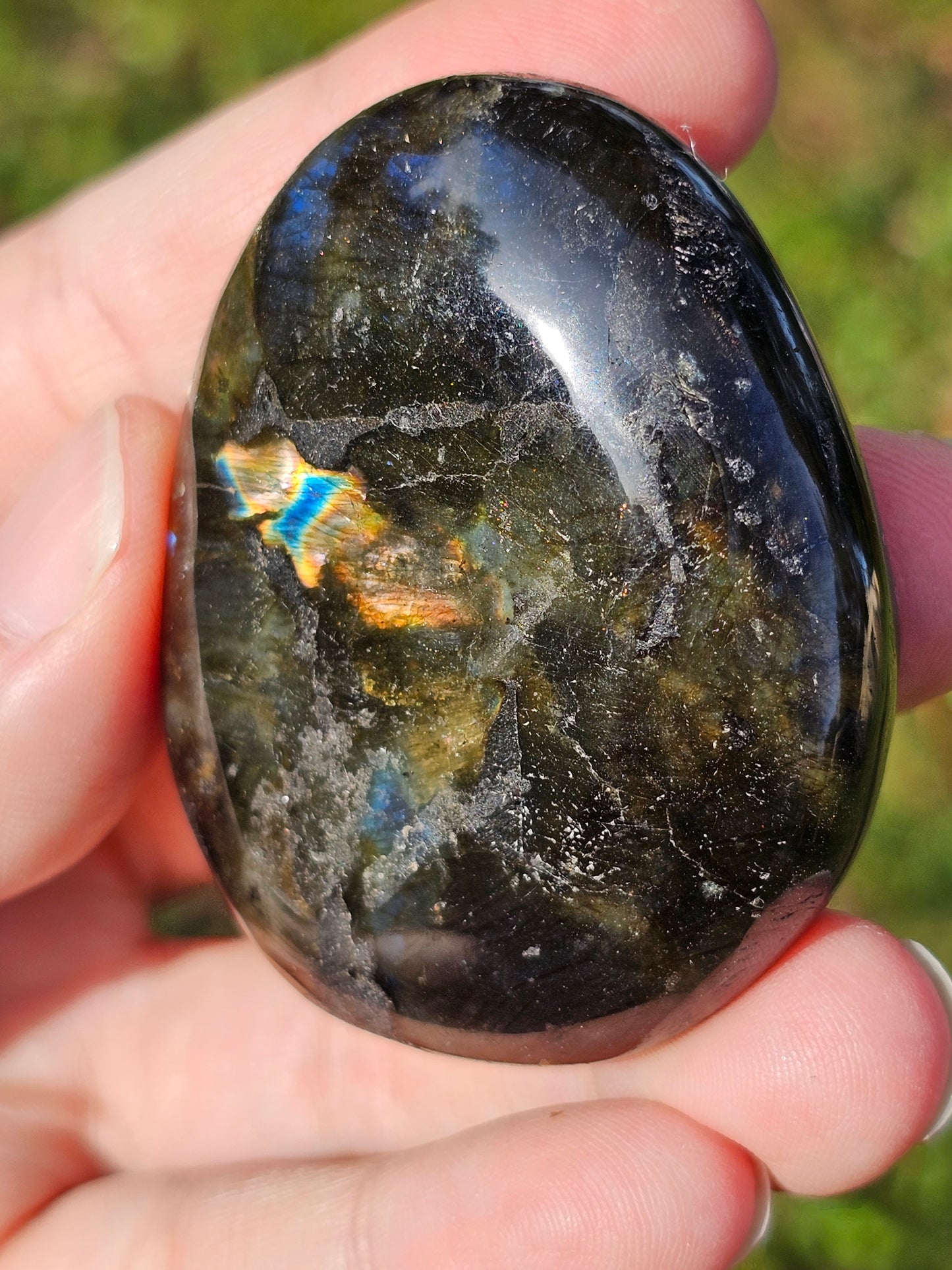 Galet Labradorite noire ( à choisir)
