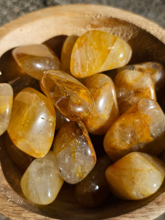 Pierre roulée Quartz hématoïde jaune (golden healer)