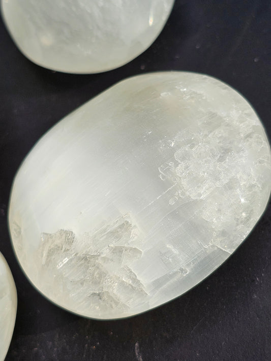 Galet en Sélénite (à choisir)