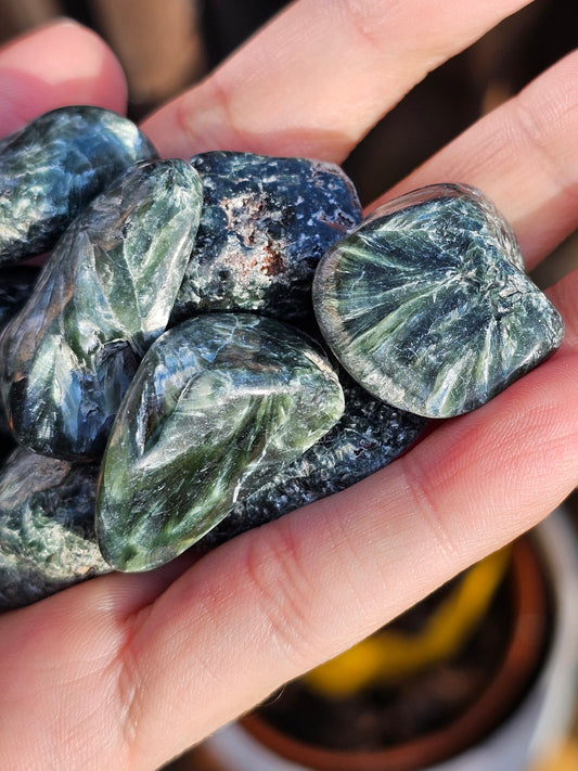 Pierre roulée Séraphinite