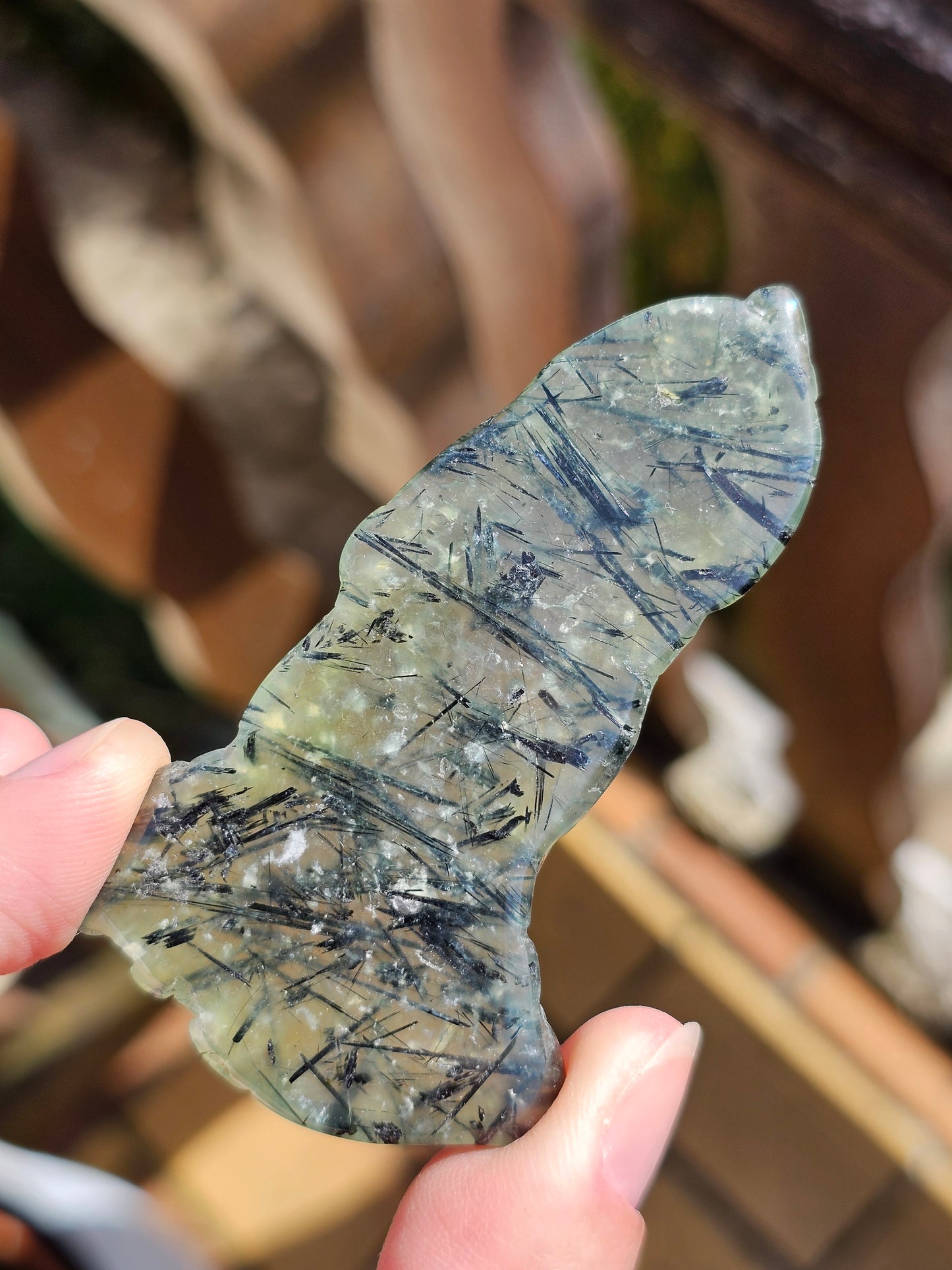 Tranche de Prehnite à inclusions d'Epidote C