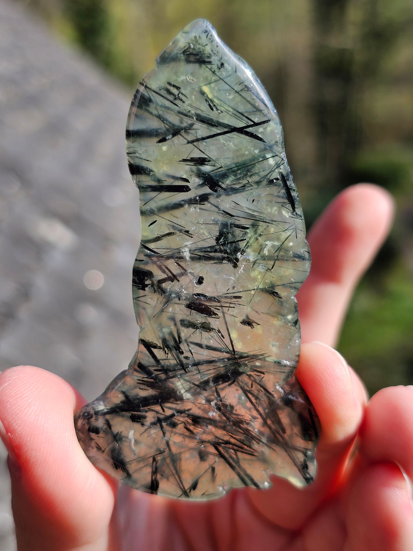 Tranche de Prehnite à inclusions d'Epidote C