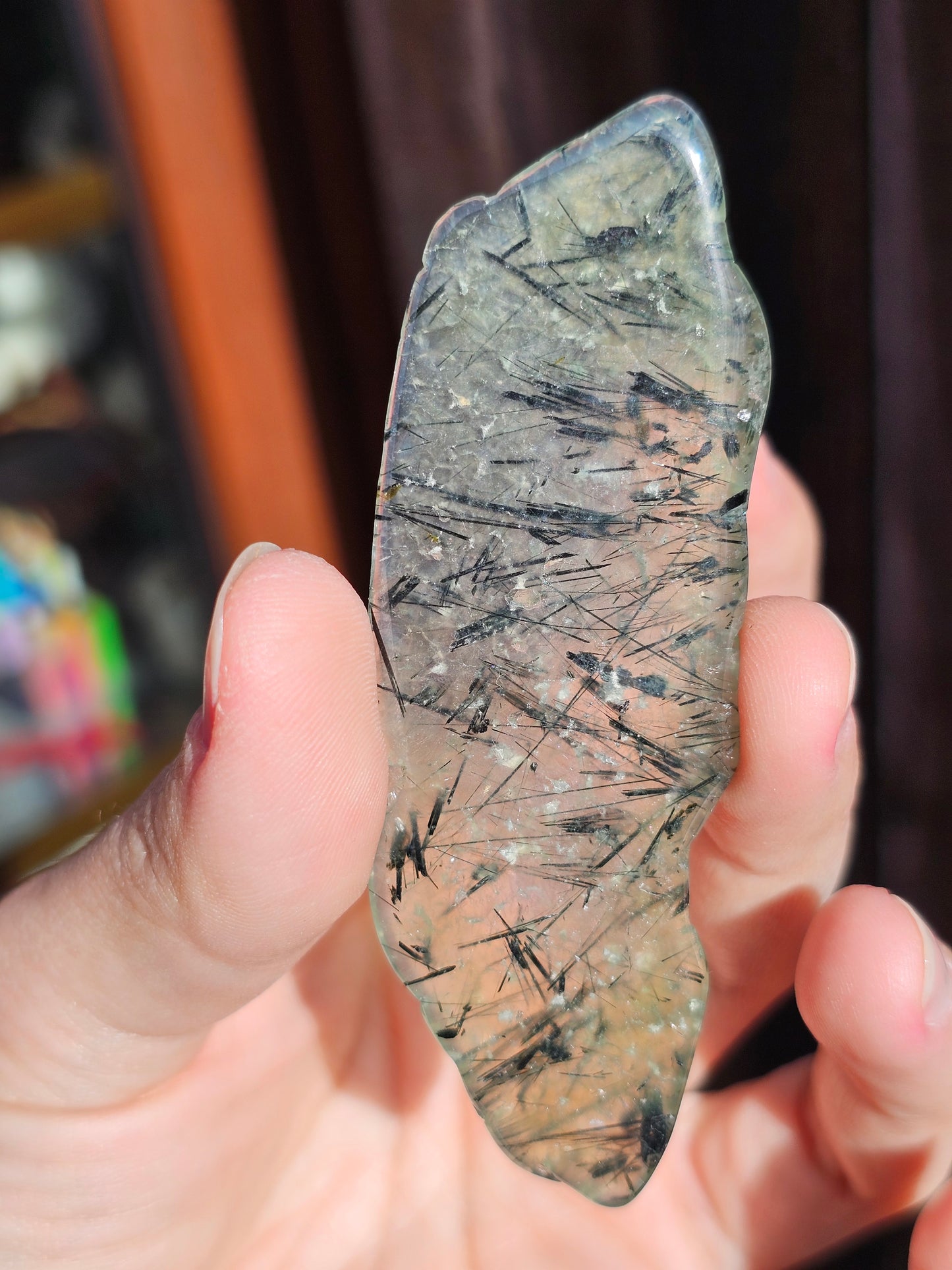 Tranche de Prehnite à inclusions d'Epidote D