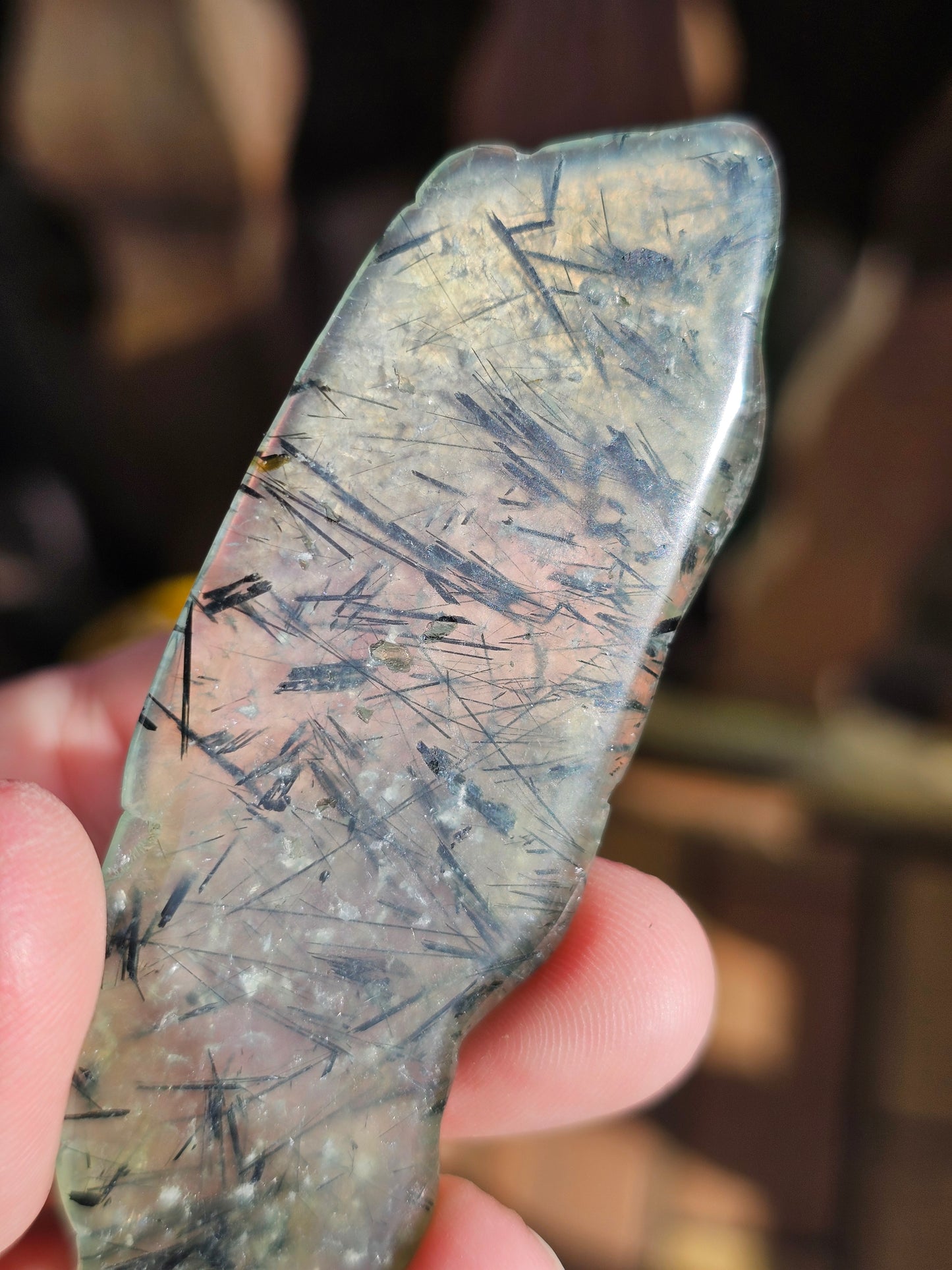 Tranche de Prehnite à inclusions d'Epidote D