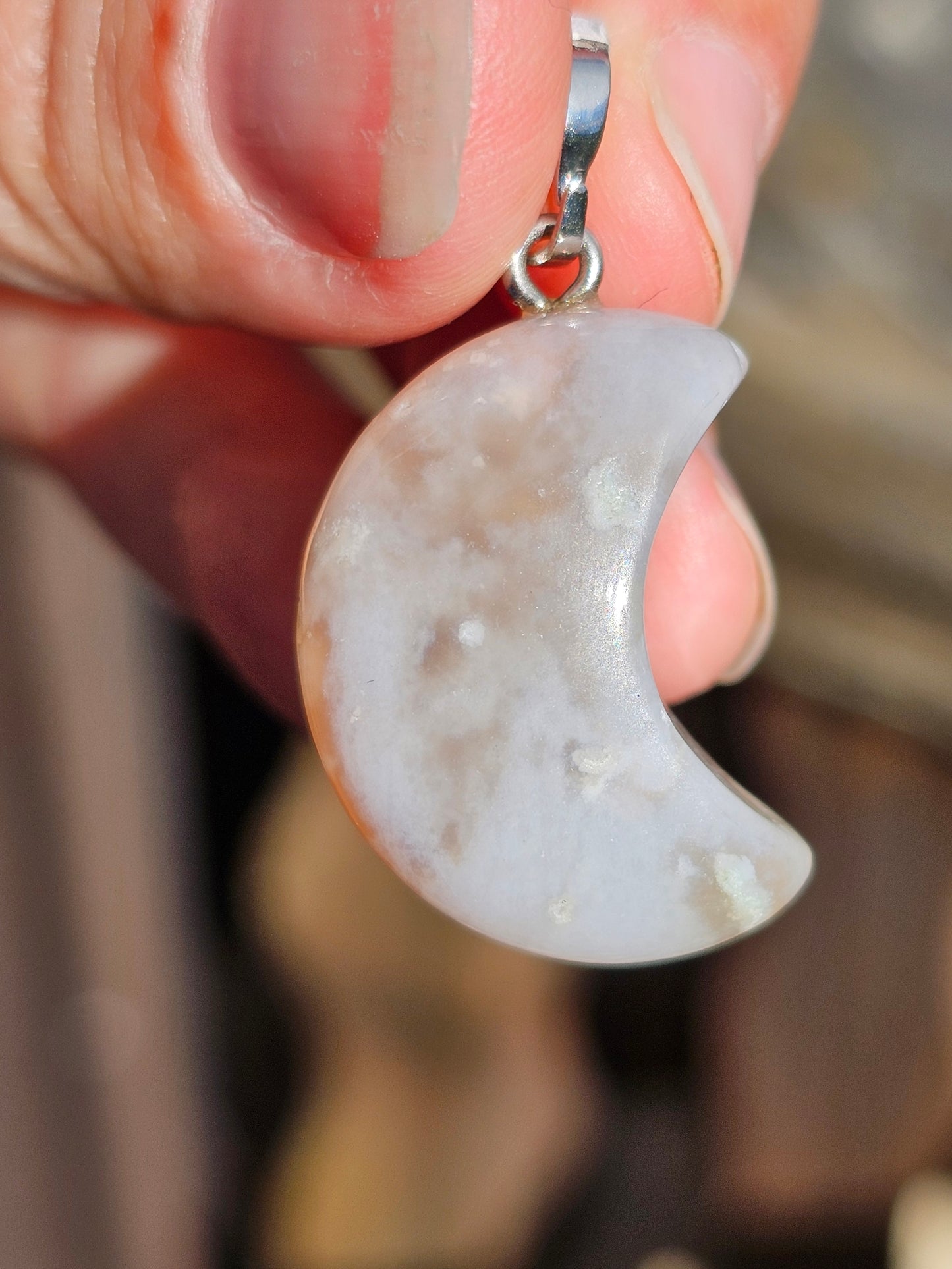 Pendentif Lune en Agate fleurs D