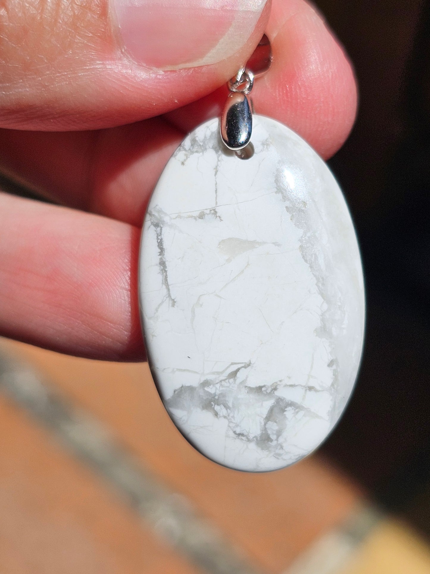 Pendentif en Howlite blanche H4