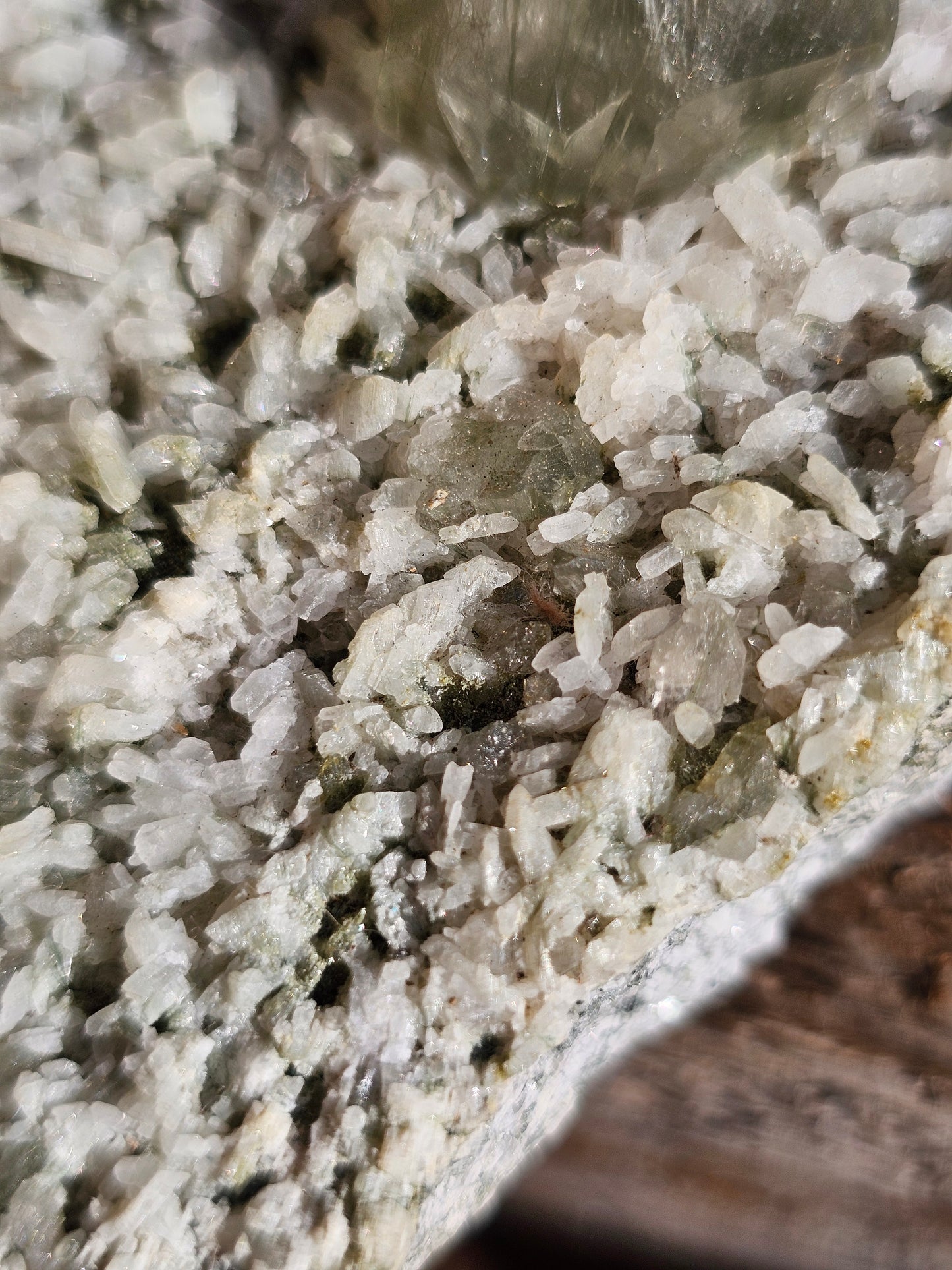 Quartz sur Byssolite Q3