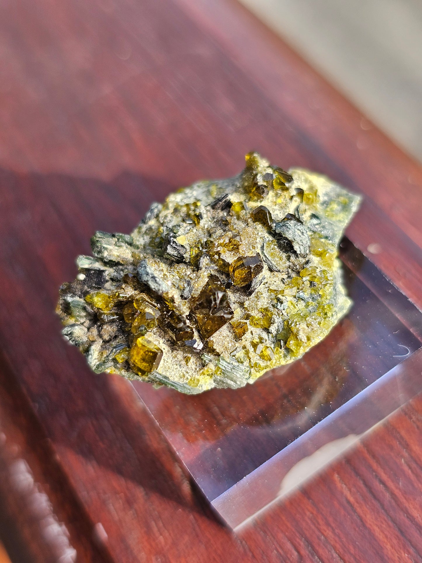 Mélange grenat, épidote et diopside n°7