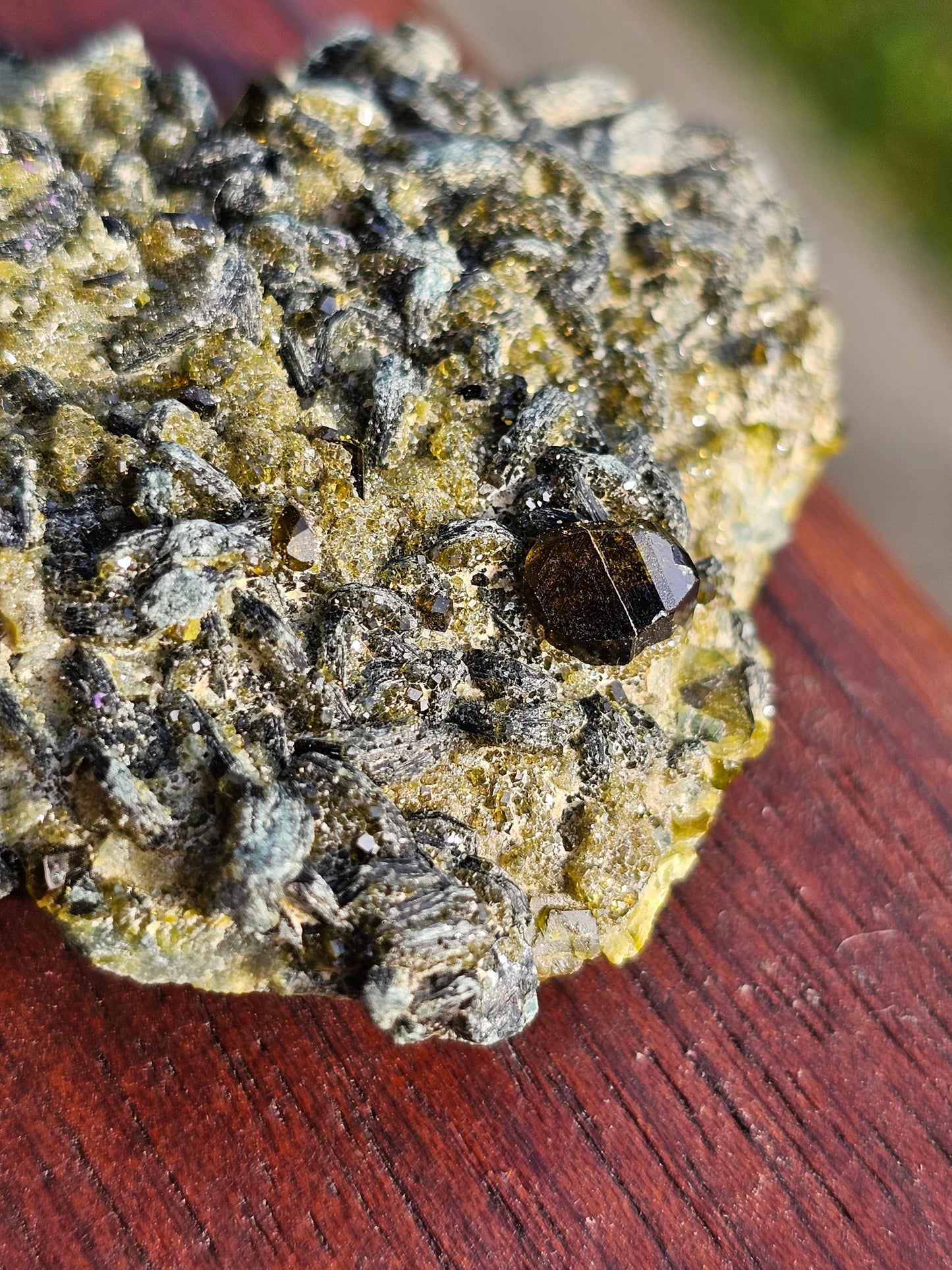 Mélange grenat, épidote et diopside n°14