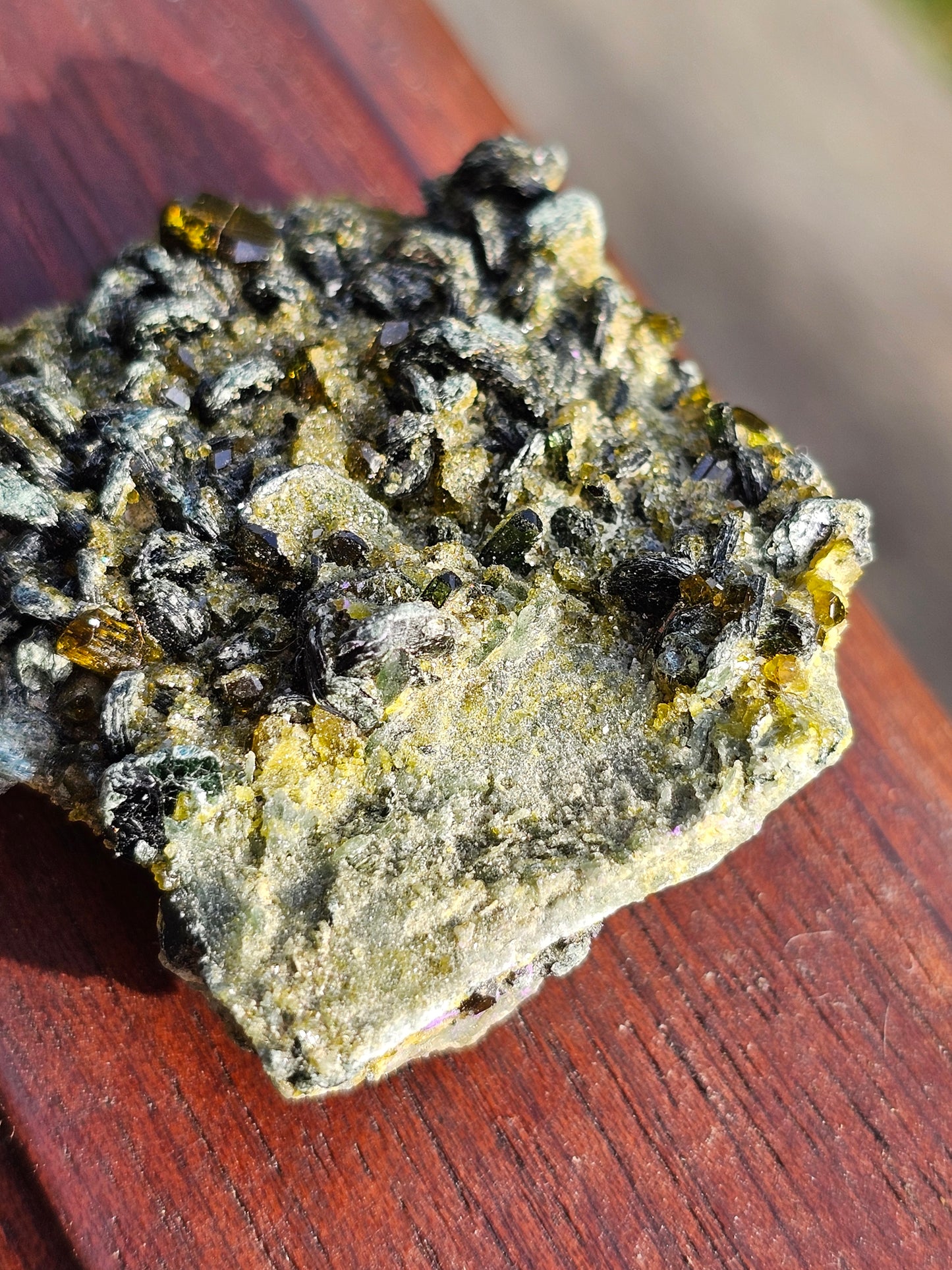 Mélange grenat, épidote et diopside n°14