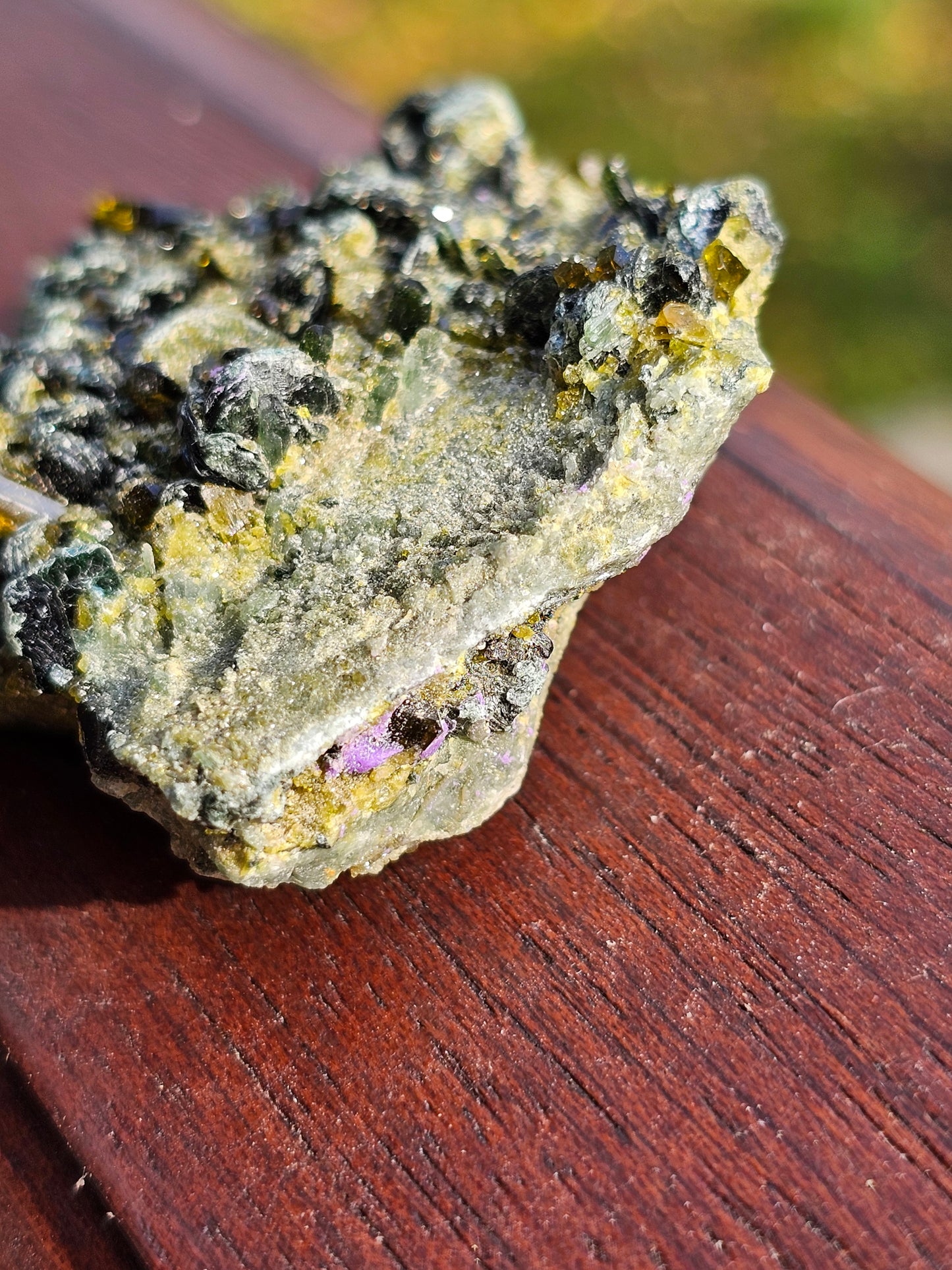 Mélange grenat, épidote et diopside n°14