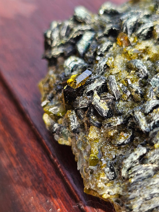 Mélange grenat, épidote et diopside n°14