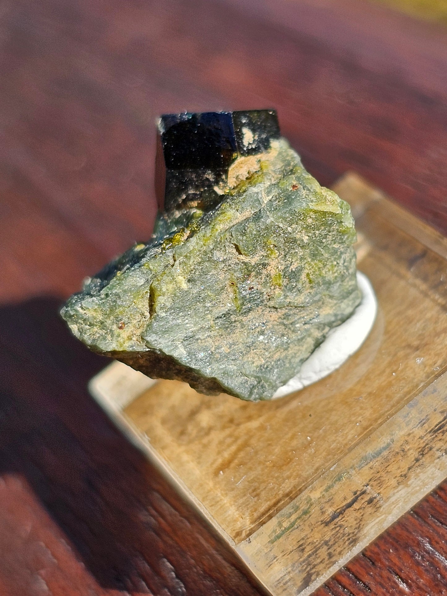 Mélange grenat, épidote et diopside n°17