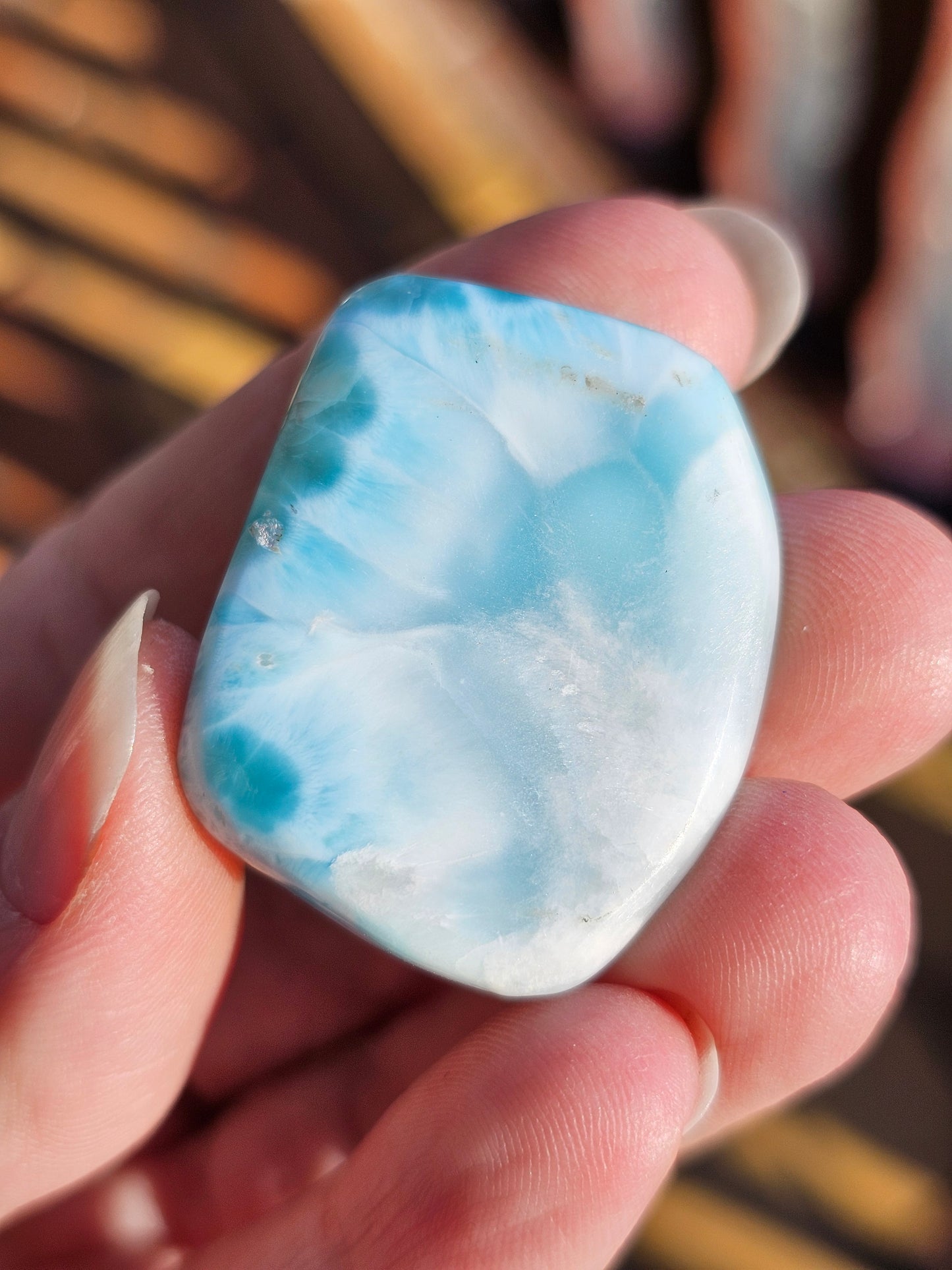 Petit galet de Larimar (Pectolite) A