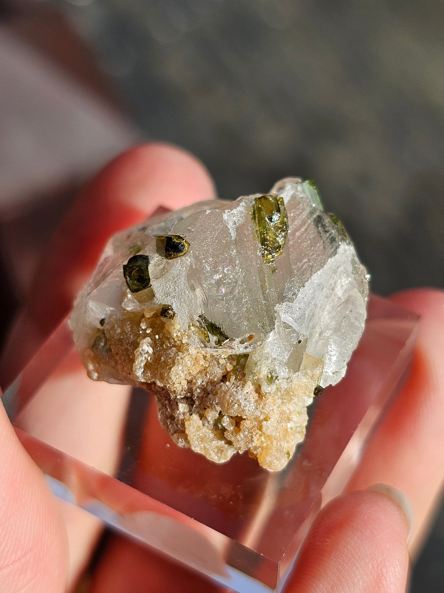 Tourmaline verte sur Quartz G