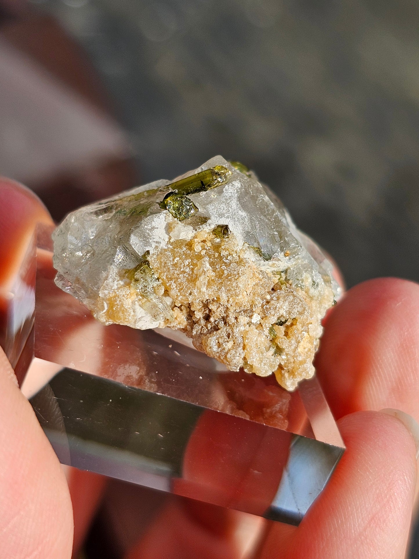 Tourmaline verte sur Quartz G