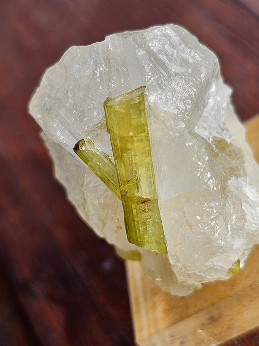 Tourmaline verte sur Quartz I
