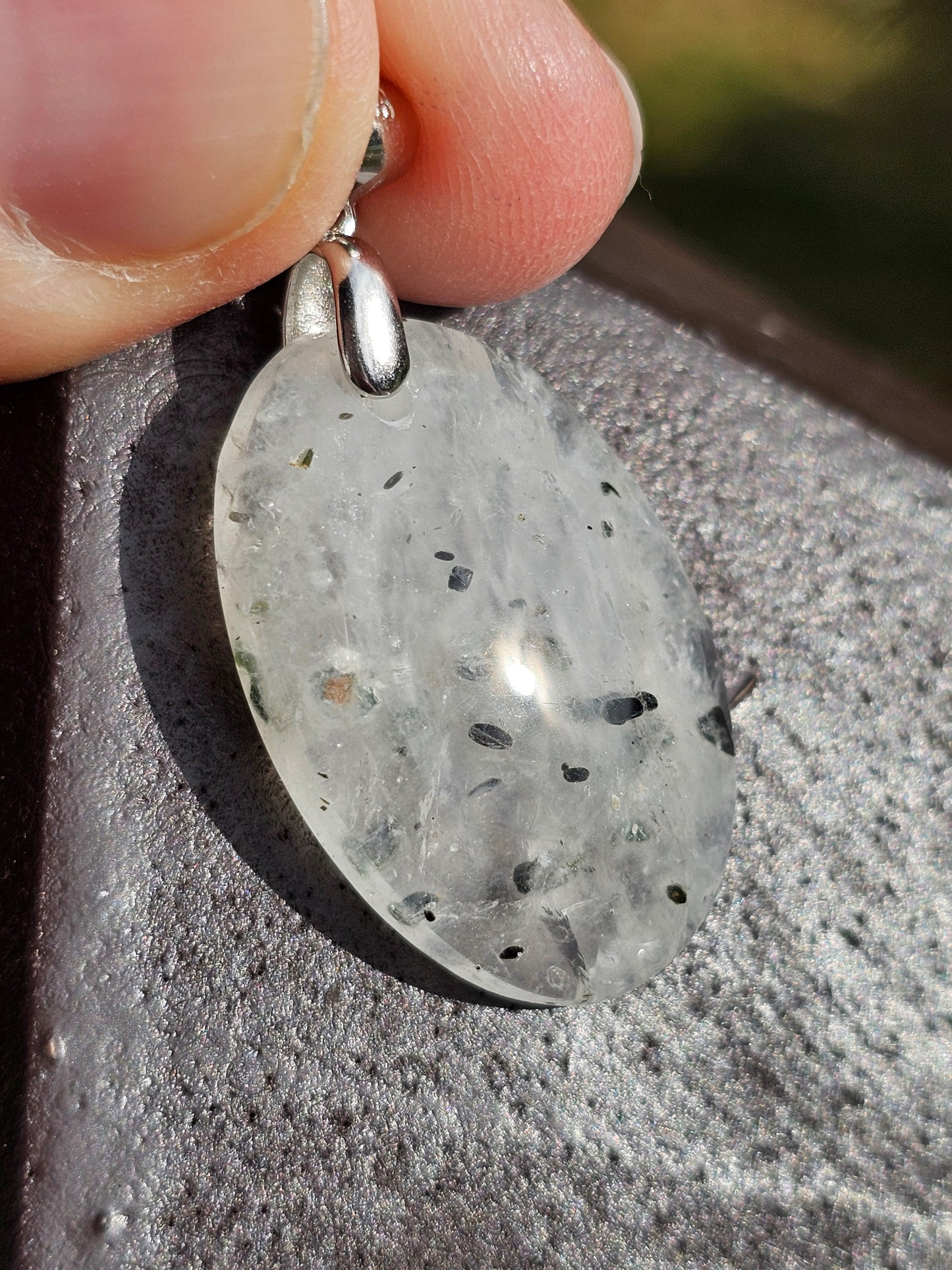 Pendentif en Quartz à Hématite QH1