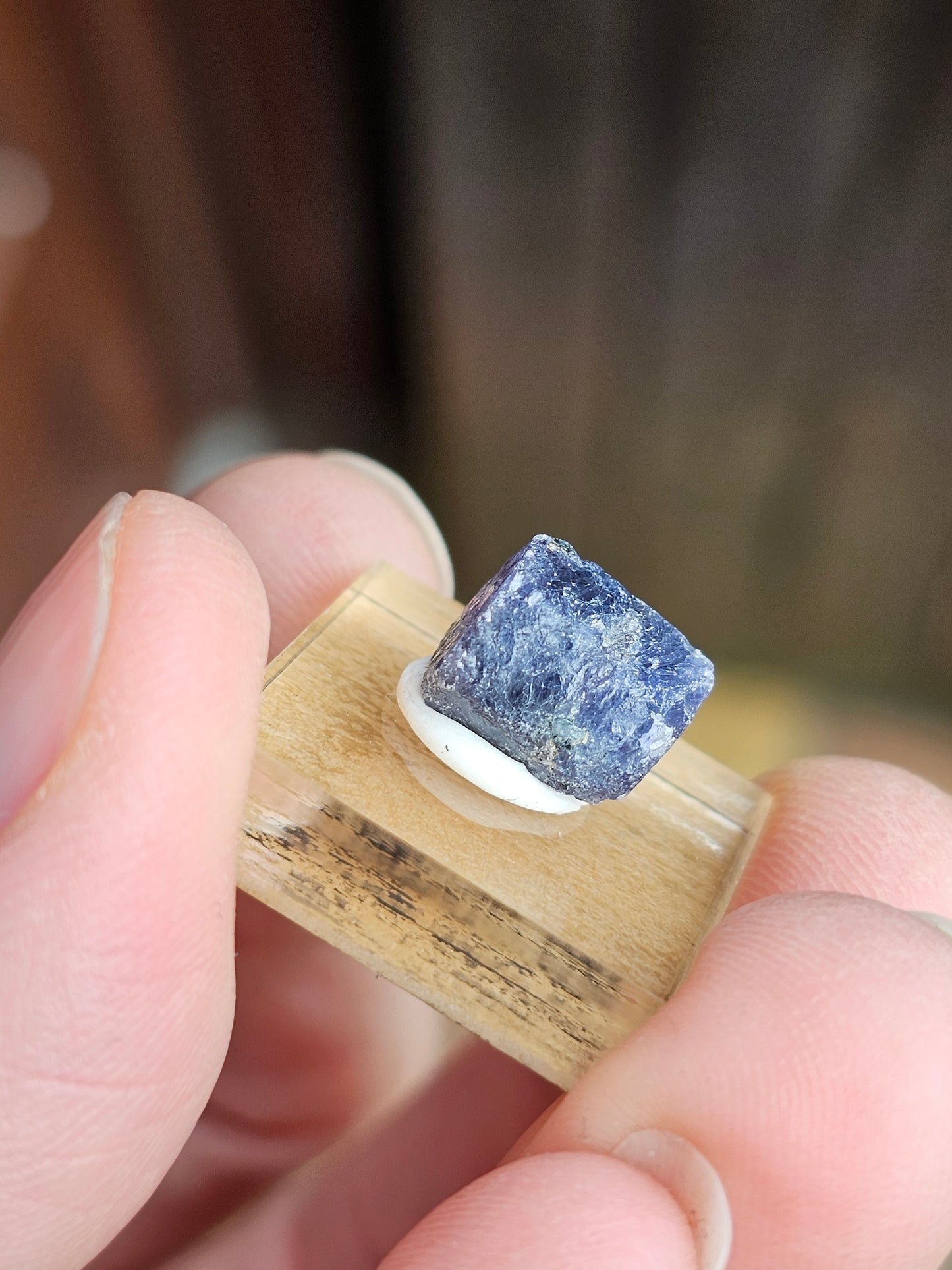 Saphir bleu brut n°16