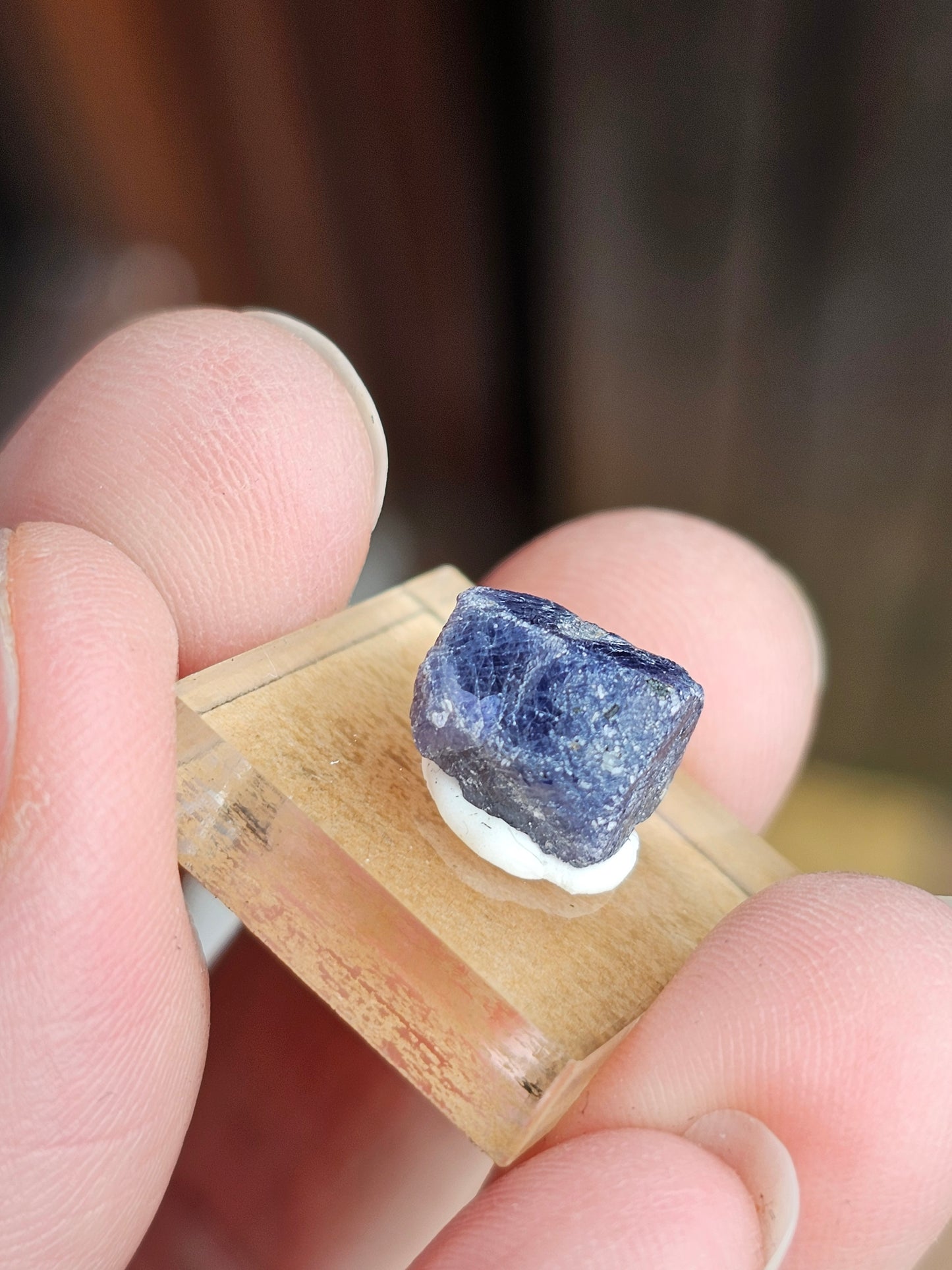 Saphir bleu brut n°16